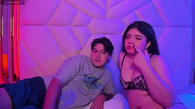 EmilyANDrew  online show from 11-10-25, 04:55