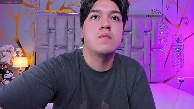 EmilyANDrew  online show from 11-19-25, 04:56