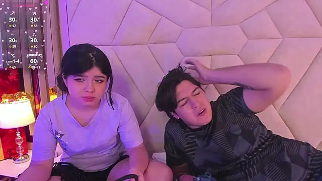 EmilyANDrew  online show from 12-15-25, 04:50