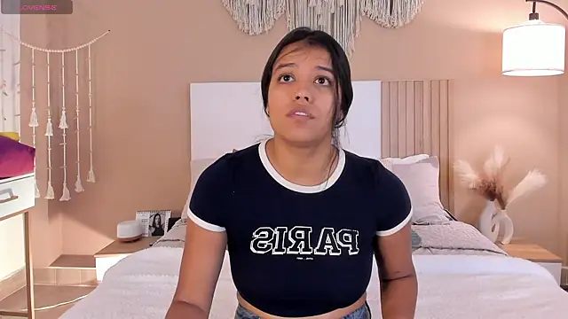 Camila Bustamante online show from 04-19-26, 01:43