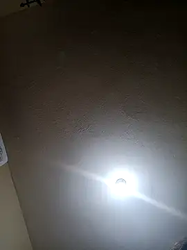 Snapshot of Theredcorazon chatting on 10-27-25, 12:15 Theredcorazon online show from 10-27-25, 12:15