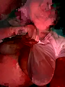 Snapshot of Theredcorazon chatting on 12-02-25, 09:03 Theredcorazon online show from 12-02-25, 09:03