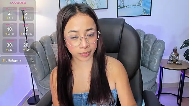 Snapshot of July_Adams chatting on 11-28-25, 08:28 July Adams online show from 11-28-25, 08:28