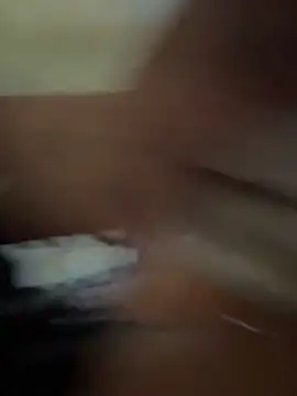 Chloe Leaozinho online show from 04-01-26, 12:06