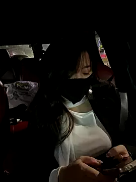 xiao-mo520 online show from 10-23-25, 01:21