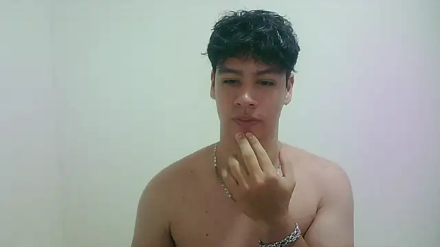 Snapshot of zeus_181 chatting on 04-27-26, 04:10 zeus 181 online show from 04-27-26, 04:10
