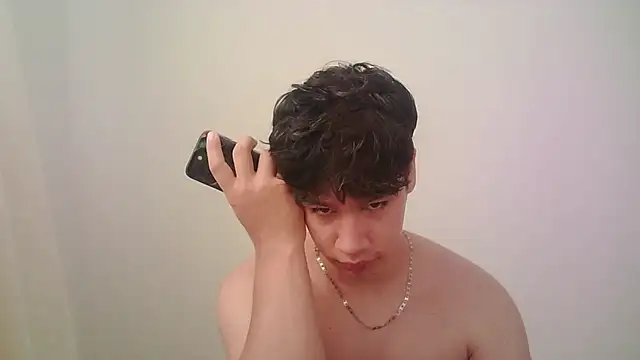 Snapshot of zeus_181 chatting on 05-06-26, 03:06 zeus 181 online show from 05-06-26, 03:06
