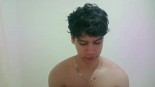 Snapshot of zeus_181 chatting on 05-09-26, 06:51 zeus 181 online show from 05-09-26, 06:51