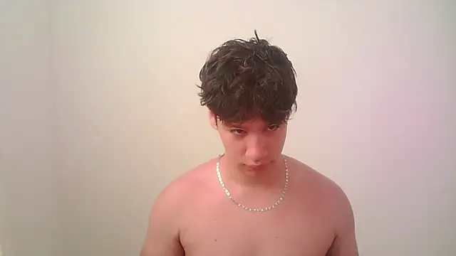 Snapshot of zeus_181 chatting on 05-11-26, 03:51 zeus 181 online show from 05-11-26, 03:51