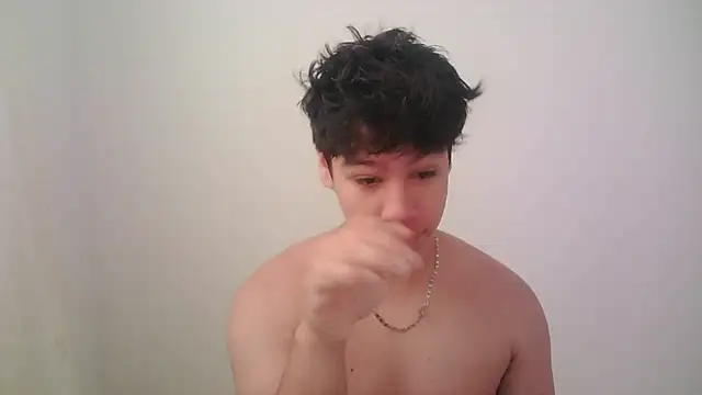 Snapshot of zeus_181 chatting on 05-20-26, 02:34 zeus 181 online show from 05-20-26, 02:34