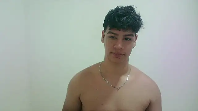 Snapshot of zeus_181 chatting on 06-05-26, 02:51 zeus 181 online show from 06-05-26, 02:51