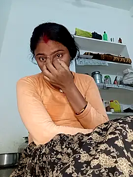 Snapshot of Payal-0143 chatting on 09-08-25, 03:33 Payal-0143 online show from 09-08-25, 03:33