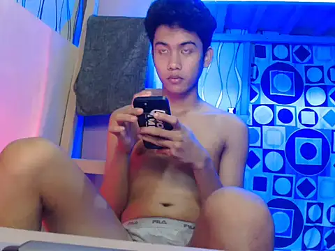 Snapshot of Demure_Asian143 chatting on 10-14-25, 03:35 Demure Asian143 online show from 10-14-25, 03:35