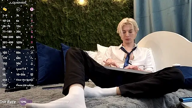 fiachand online show from 11-30-25, 07:51