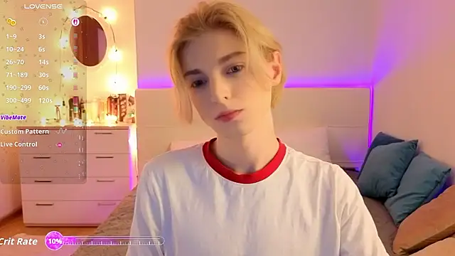 Snapshot of fiachand chatting on 03-08-26, 04:33 fiachand online show from 03-08-26, 04:33