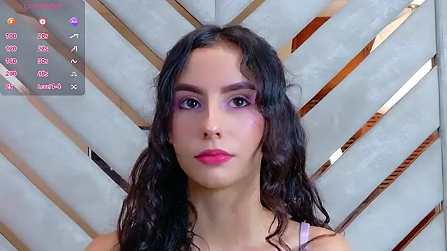 Snapshot of Sarah-Grace chatting on 09-29-25, 03:00 Sarah-Grace online show from 09-29-25, 03:00