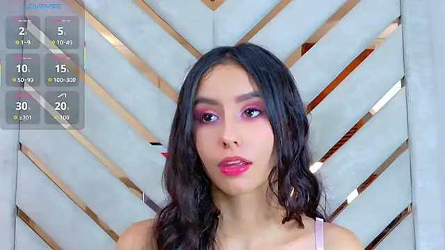 Snapshot of Sarah-Grace chatting on 01-07-26, 01:08 Sarah-Grace online show from 01-07-26, 01:08