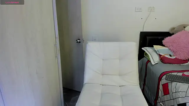 Snapshot of salome_778 chatting on 02-14-26, 07:10 salome 778 online show from 02-14-26, 07:10