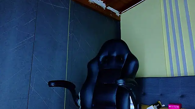 ALANNFERRER online show from 04-12-26, 10:20