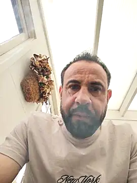 Snapshot of mykelem chatting on 05-15-26, 03:52 mykelem online show from 05-15-26, 03:52
