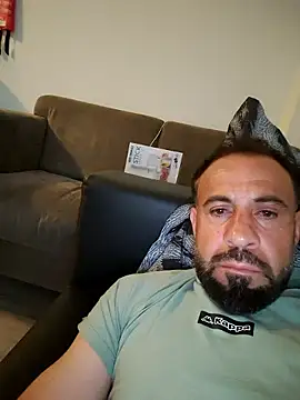 Snapshot of mykelem chatting on 05-25-26, 05:52 mykelem online show from 05-25-26, 05:52