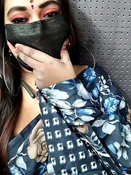 Cutie nila26 online show from 10-28-25, 05:22