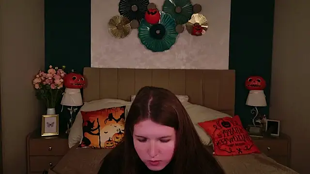 Gaby Essen online show from 10-21-25, 04:19