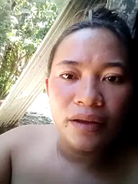 Snapshot of charmer28 chatting on 06-15-26, 03:42 charmer28 online show from 06-15-26, 03:42