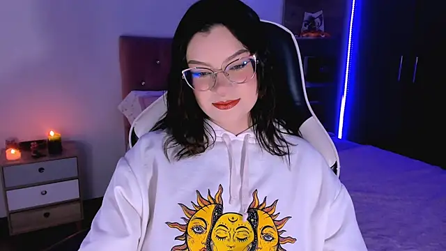 OphelianaRose33 online show from 09-21-25, 09:05