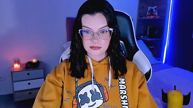 OphelianaRose33 online show from 09-23-25, 10:13