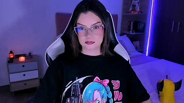 OphelianaRose33 online show from 11-08-25, 09:57