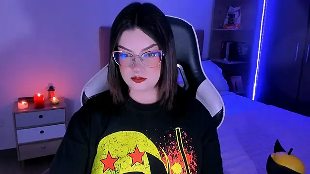 OphelianaRose33 online show from 11-24-25, 10:20