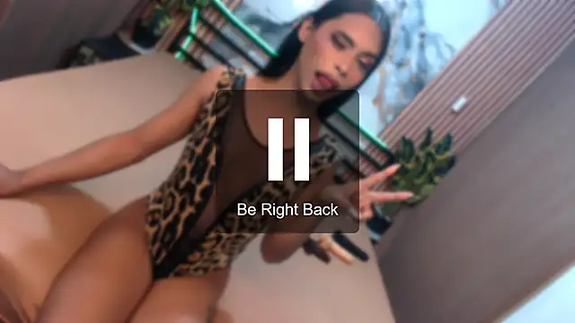 Snapshot of yvonmagrgarettxx chatting on 11-08-25, 10:41 yvonmagrgarettxx online show from 11-08-25, 10:41