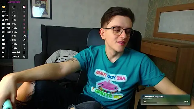 Snapshot of FelixStarkk chatting on 12-23-25, 08:23 FelixStarkk online show from 12-23-25, 08:23