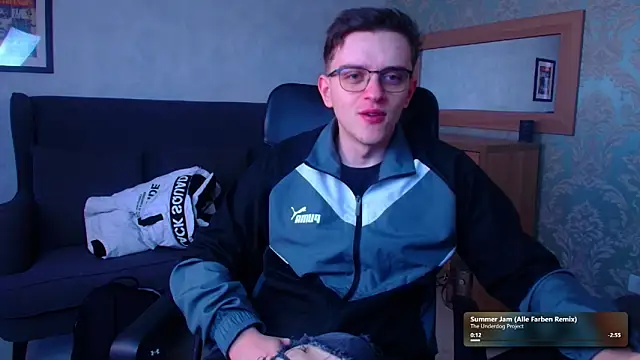 Snapshot of FelixStarkk chatting on 02-10-26, 06:39 FelixStarkk online show from 02-10-26, 06:39