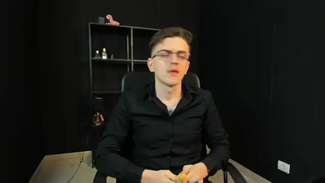 Snapshot of FelixStarkk chatting on 05-01-26, 04:50 FelixStarkk online show from 05-01-26, 04:50