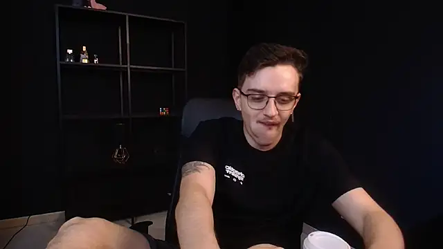 Snapshot of FelixStarkk chatting on 05-15-26, 05:03 FelixStarkk online show from 05-15-26, 05:03