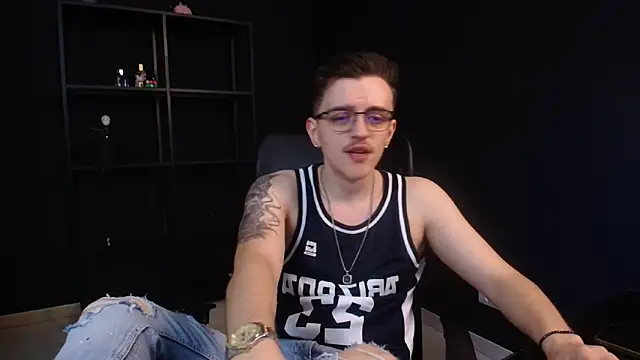 Snapshot of FelixStarkk chatting on 05-27-26, 06:43 FelixStarkk online show from 05-27-26, 06:43