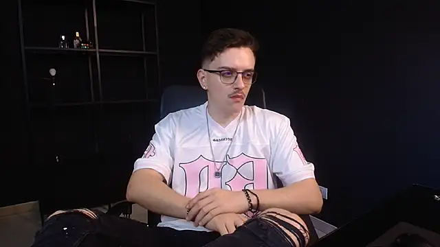 Snapshot of FelixStarkk chatting on 06-05-26, 04:52 FelixStarkk online show from 06-05-26, 04:52