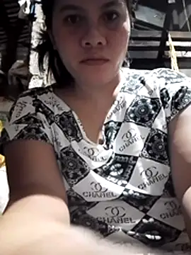 Snapshot of phoenix_1994 chatting on 11-15-25, 06:15 phoenix 1994 online show from 11-15-25, 06:15