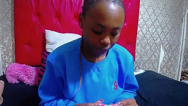 ItsMsBankss02 online show from 11-07-25, 07:25