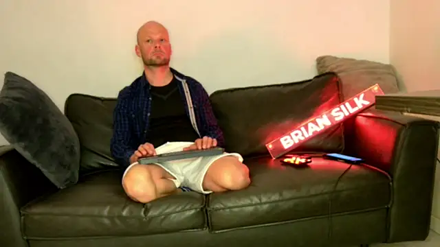 Snapshot of BRIANSILK77 chatting on 09-25-25, 06:22 BRIANSILK77 online show from 09-25-25, 06:22