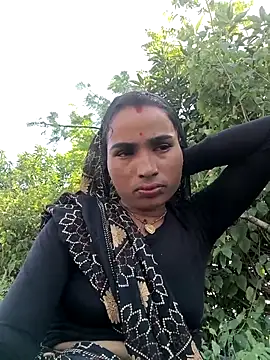 Snapshot of Hot_raaani chatting on 09-24-25, 09:01 Hot raaani online show from 09-24-25, 09:01