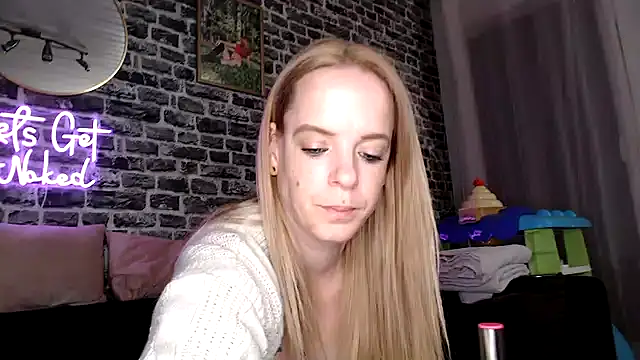 SexyMilf 37 online show from 11-23-25, 08:41