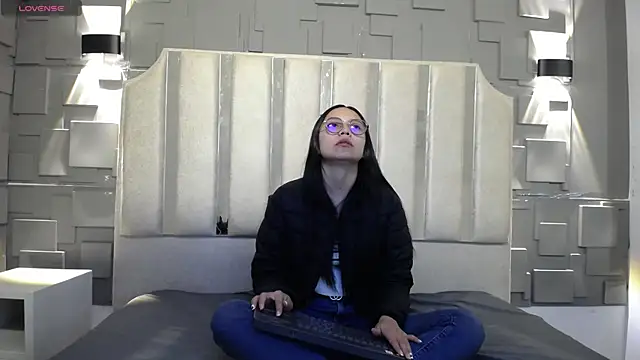 katalina07 1 online show from 04-18-26, 02:54