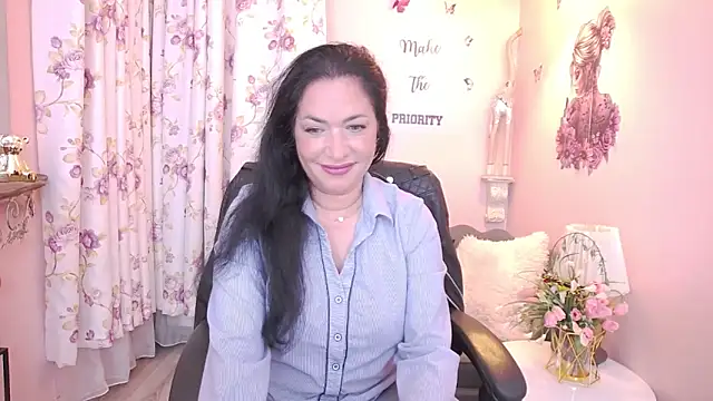 Snapshot of MyLovOne chatting on 04-29-26, 06:39 MyLovOne online show from 04-29-26, 06:39