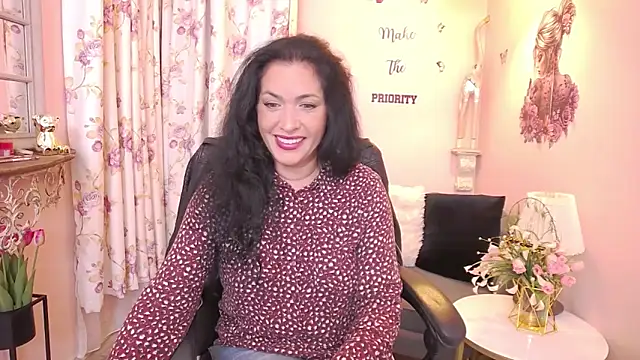 Snapshot of MyLovOne chatting on 05-10-26, 12:32 MyLovOne online show from 05-10-26, 12:32