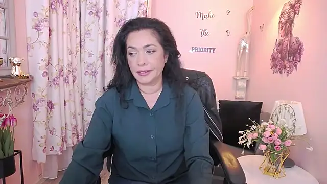 Snapshot of MyLovOne chatting on 05-15-26, 12:01 MyLovOne online show from 05-15-26, 12:01