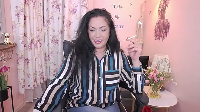 Snapshot of MyLovOne chatting on 06-01-26, 11:01 MyLovOne online show from 06-01-26, 11:01