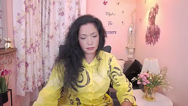 Snapshot of MyLovOne chatting on 07-12-26, 10:06 MyLovOne online show from 07-12-26, 10:06